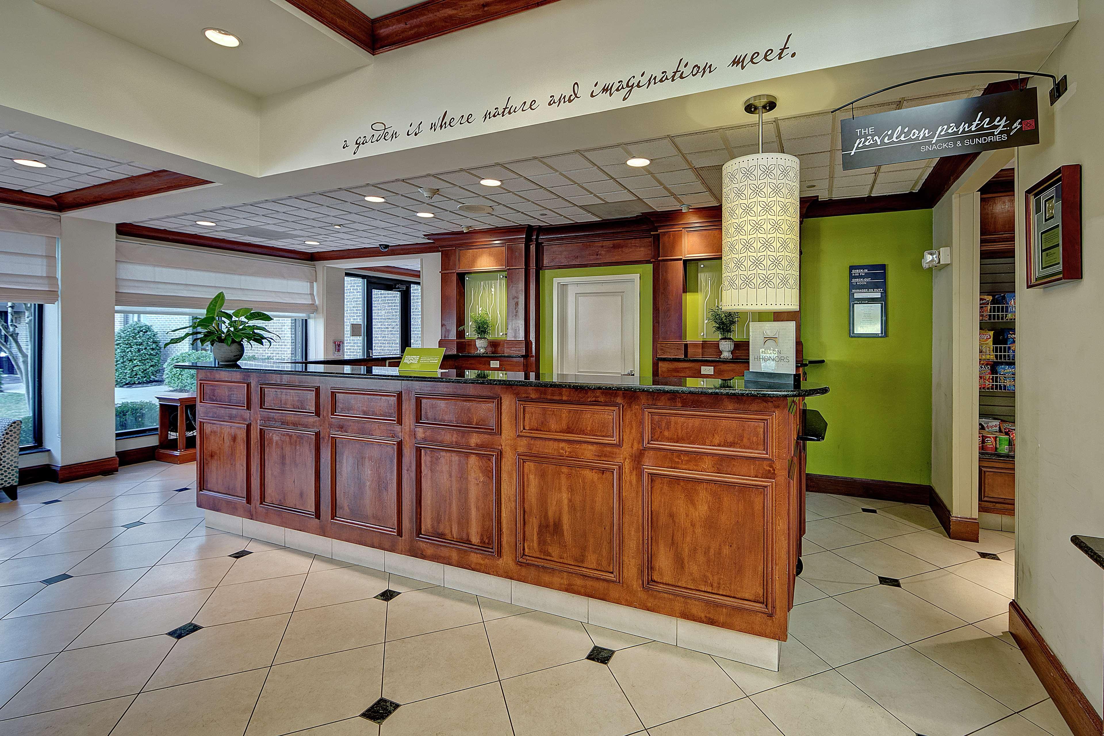 Hilton Garden Inn Memphis/Southaven Exterior photo